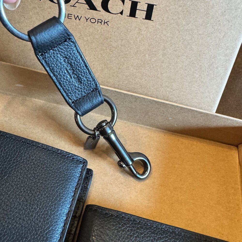 Coach Men's 3 in 1 Compact ID Leather Wallet With Key Fob F64118 Black with Box - Picture 2 of 4